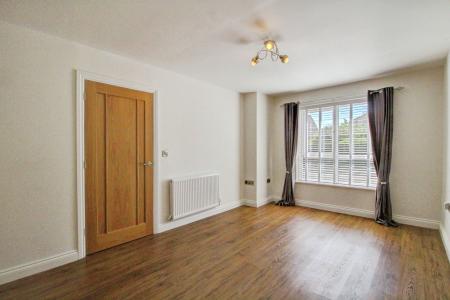 3 bedroom Semi-detached house to let in Costers Close, Alveston, BS35