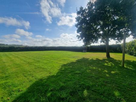4 bedroom Detached house to let in Knaplock Lane, Fiddington, TA5