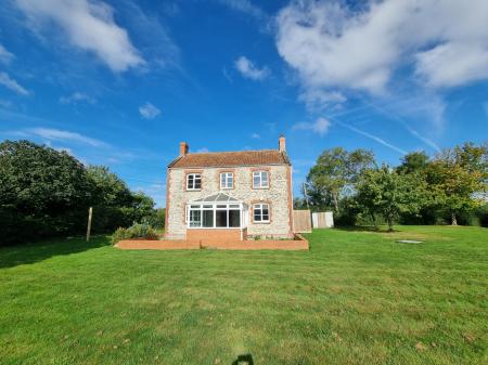 4 bedroom Detached house to let in Knaplock Lane, Fiddington, TA5