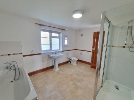 4 bedroom Detached house to let in Knaplock Lane, Fiddington, TA5