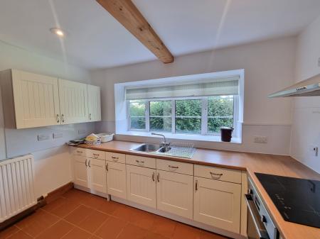4 bedroom Detached house to let in Knaplock Lane, Fiddington, TA5