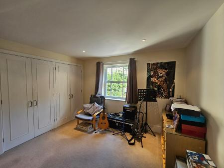 2 bedroom Flat to let in 13B Herbert Road, Clevedon, BS21
