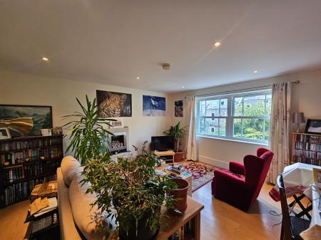 2 bedroom Flat to let in 13B Herbert Road, Clevedon, BS21