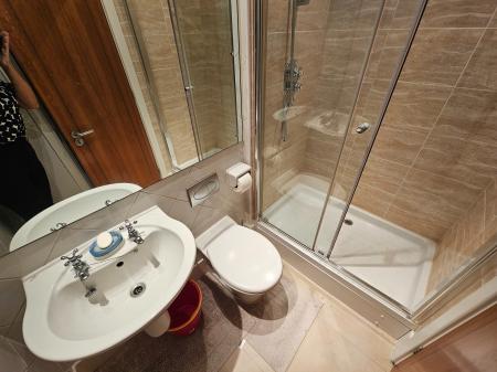 2 bedroom Flat to let in 13B Herbert Road, Clevedon, BS21