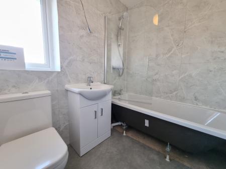 3 bedroom Semi-detached house to let in The Briars, Backwell, BS48