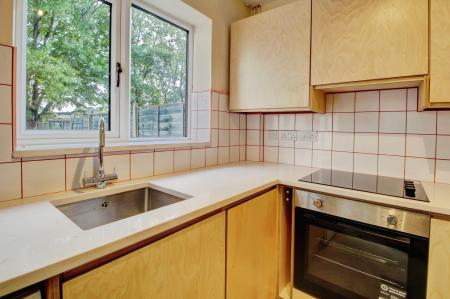 2 bedroom Semi-detached house to let in Winsbury Way, Bradley Stoke, Bristol, BS32