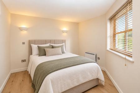 2 bedroom Flat to let in Hotwell Road, City Centre, Bristol, BS8