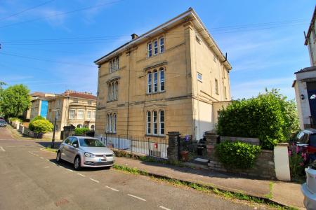 1 bedroom Flat to let in Victoria Walk, Cotham, Bristol, BS6