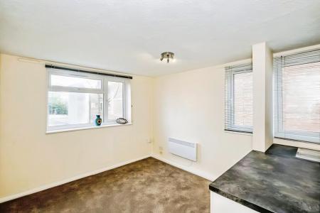 1 bedroom Flat to let in Rowlands Road, Worthing, BN11