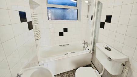 2 bedroom Flat to let in Chichester Road, Bognor Regis, PO21