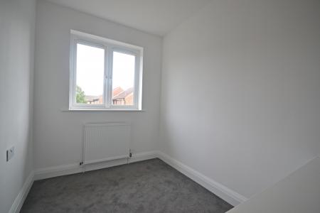 3 bedroom Semi-detached house to let in Sheep Fold Avenue, Rustington, BN16