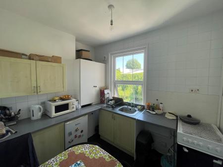 1 bedroom Studio flat to let in Newland Road, Worthing, BN11