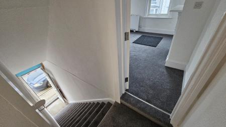 2 bedroom Flat to let in Tarring Road, Worthing, Worthing, BN11