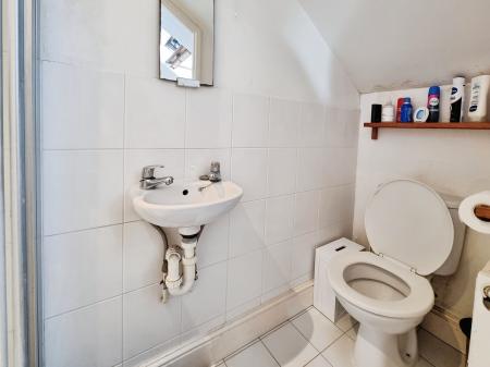 2 bedroom Flat to let in Selden Rd, Worthing, BN11