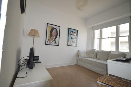 1 bedroom Flat to let in Marine parade, Worthing, Worthing, BN11