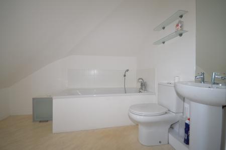 1 bedroom Flat to let in Lyndhurst Road, Worthing, BN11