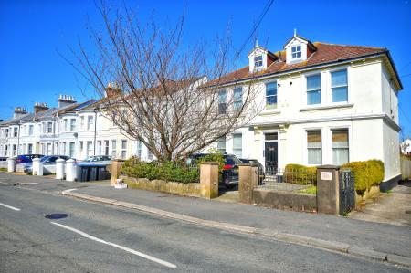 1 bedroom Flat to let in Lyndhurst Road, Worthing, BN11