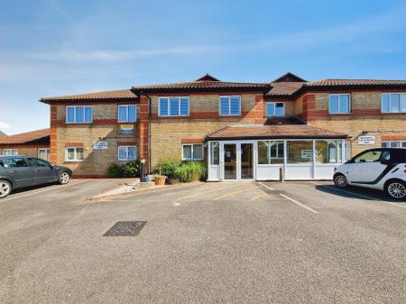 Freshbrook Road, Lancing, BN15