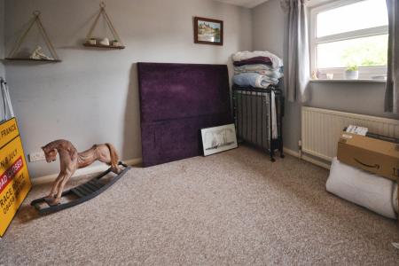 3 bedroom Terraced House for sale in Ellis Close, Arundel, BN18