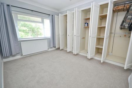 3 bedroom Maisonette to let in Shirley Close, Worthing, BN14