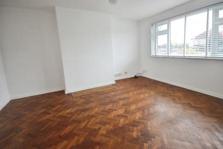 2 bedroom Ground floor maisonette to let in Sompting Avenue, Worthing, BN14