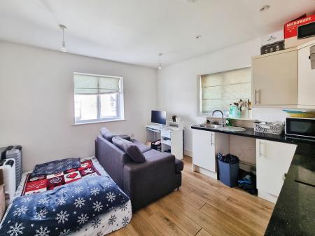1 bedroom Flat to let in Marine Drive West, Bognor Regis, Bognor Regis, PO21