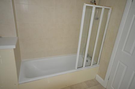 1 bedroom Flat to let in Cross Street, Worthing, BN11