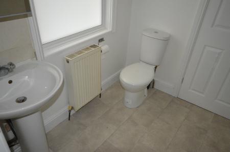 1 bedroom Flat to let in Cross Street, Worthing, BN11