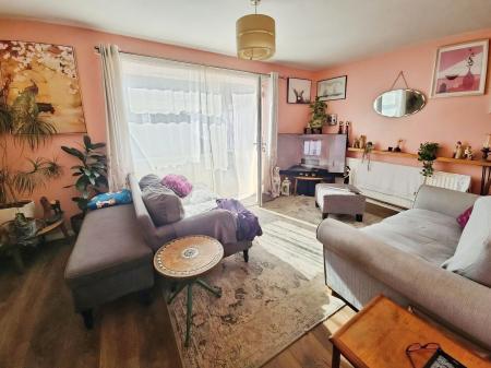 3 bedroom Terraced House to let in Ellis Close, Arundel, BN18