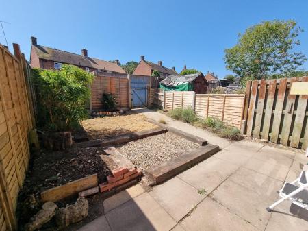 3 bedroom Terraced House to let in Ellis Close, Arundel, BN18