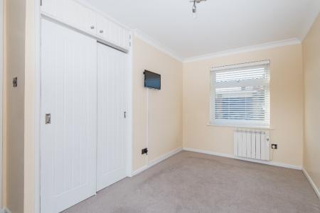 1 bedroom Flat to let in Wallace Avenue, Worthing, BN11