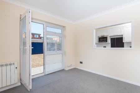 1 bedroom Flat to let in Wallace Avenue, Worthing, BN11