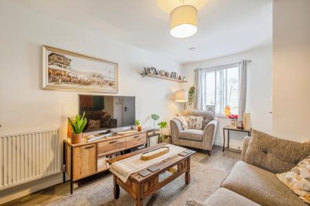 2 bedroom Semi-detached house for sale in Bloom Close, Worthing, Worthing, BN13