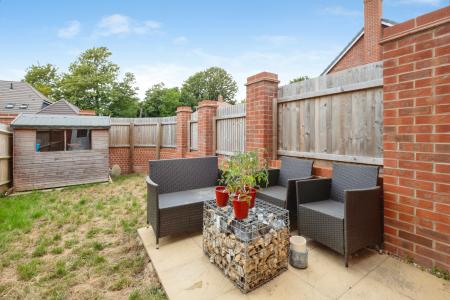 2 bedroom Semi-detached house for sale in Bloom Close, Worthing, Worthing, BN13