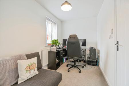 2 bedroom Semi-detached house for sale in Bloom Close, Worthing, Worthing, BN13