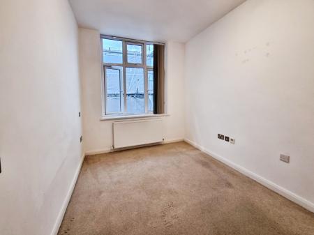 1 bedroom Flat to let in South Street, Worthing, BN11