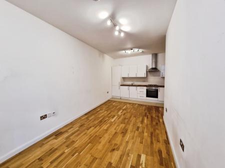 1 bedroom Flat to let in South Street, Worthing, BN11