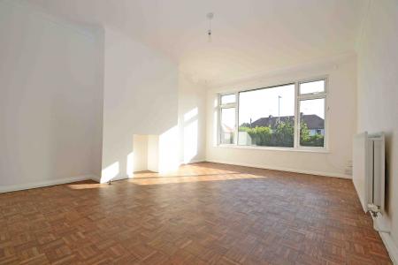 2 bedroom Flat to let in Brougham Road, Worthing, BN11