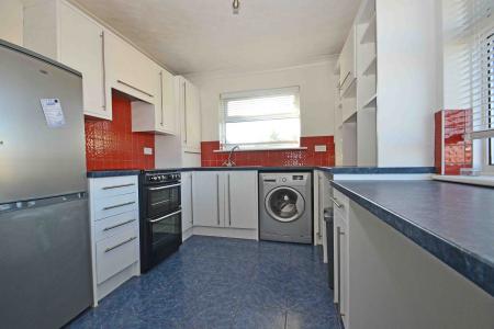 2 bedroom Flat to let in Brougham Road, Worthing, BN11