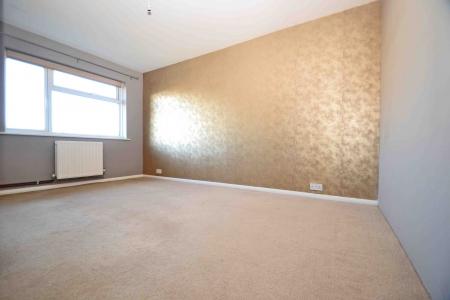 2 bedroom Flat to let in Brougham Road, Worthing, BN11