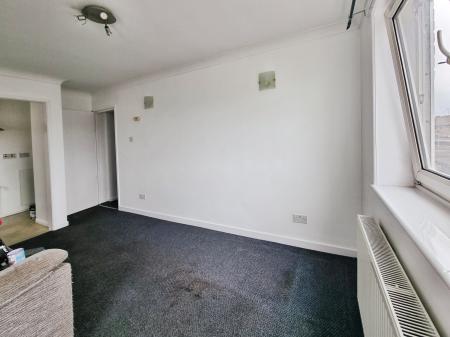 1 bedroom Flat to let in St Catherines Road, Littlehampton, BN17