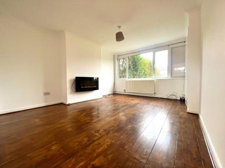 2 bedroom Terraced House to let in Northcourt Close, Rustington, BN16