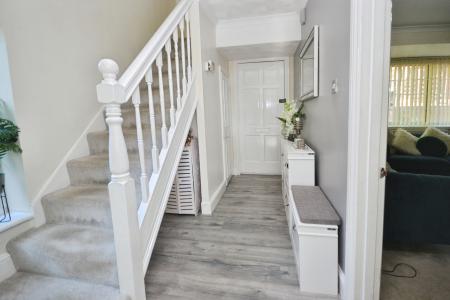 5 bedroom Detached house to let in Warren Road, Worthing, BN14