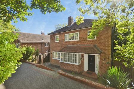5 bedroom Detached house to let in Warren Road, Worthing, BN14