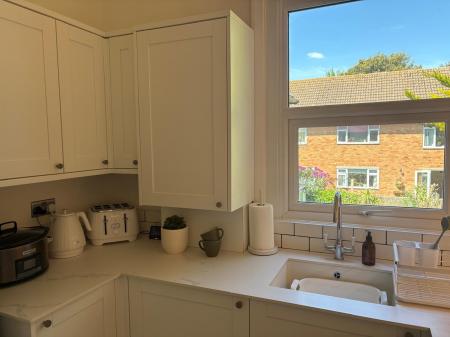 1 bedroom Flat to let in Richmond Road, Worthing, BN11