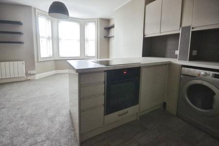 1 bedroom Flat to let in Bayford Road, Littlehampton, BN17