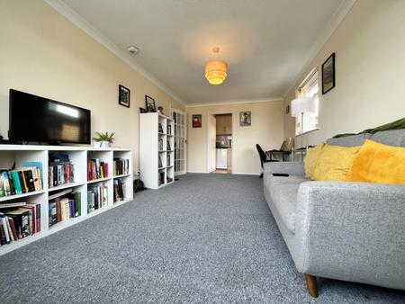 1 bedroom Flat to let in Wallace Avenue, Worthing, BN11