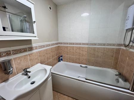 1 bedroom Flat to let in Wallace Avenue, Worthing, BN11