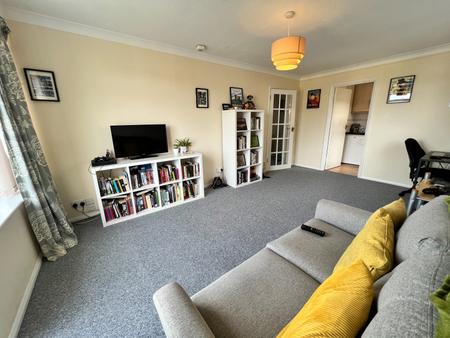 1 bedroom Flat to let in Wallace Avenue, Worthing, BN11