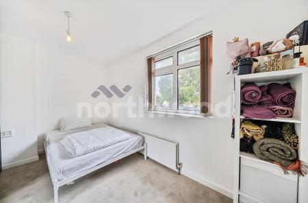 3 bedroom Semi-detached house for sale in Bath Road, Worcester, WR5